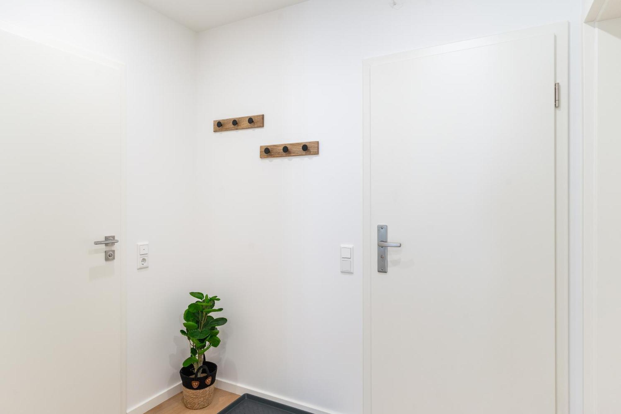 Raw-Flat Meier - Modern - Stylisch - Balkon - Netflix بيليفيلد المظهر الخارجي الصورة
